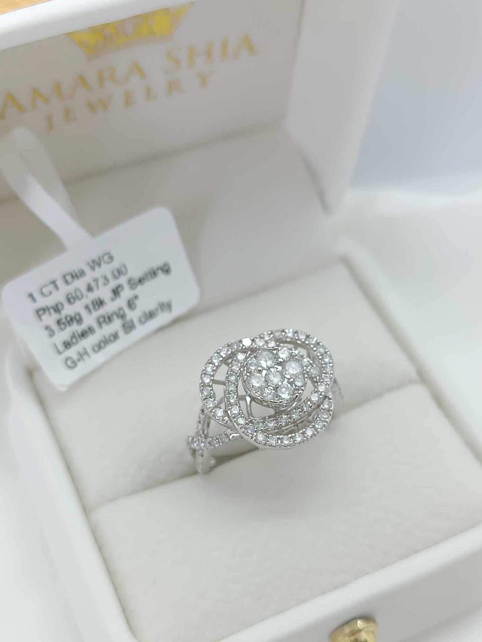 Daphne Diamond Ring