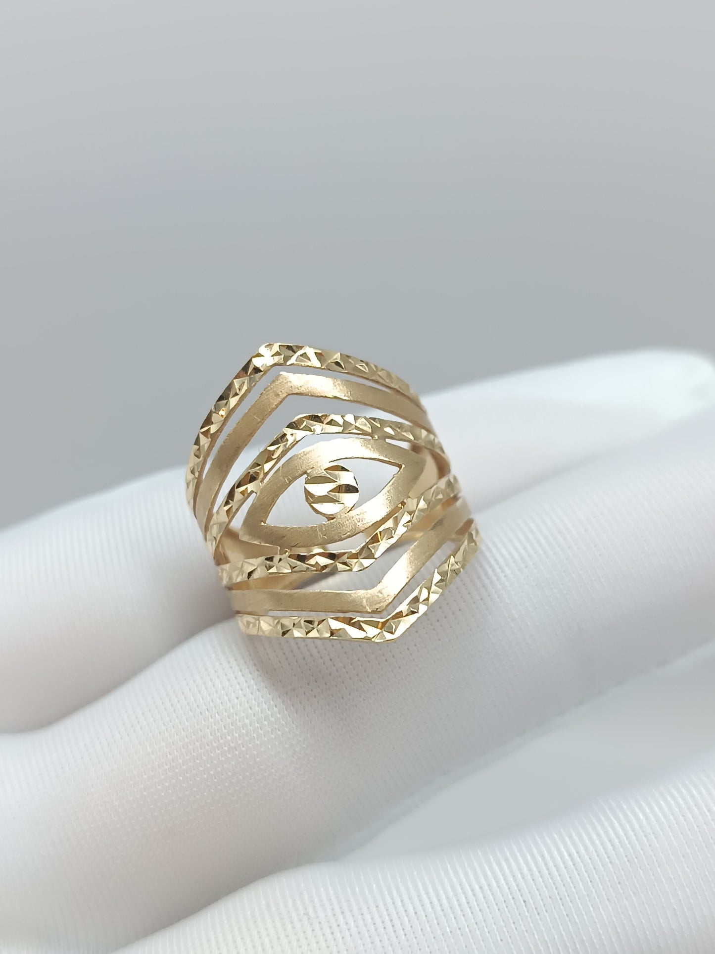 18k Ring 000143