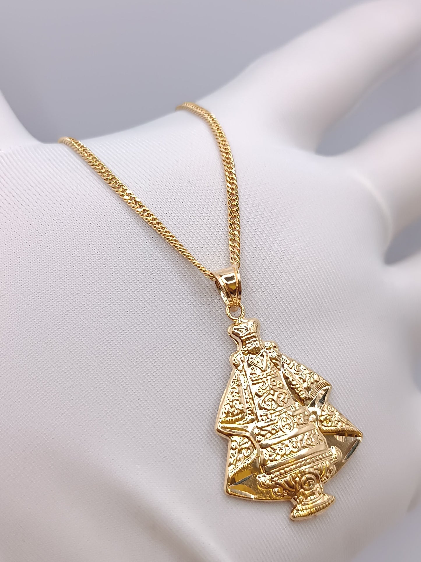 18k Necklace 000251