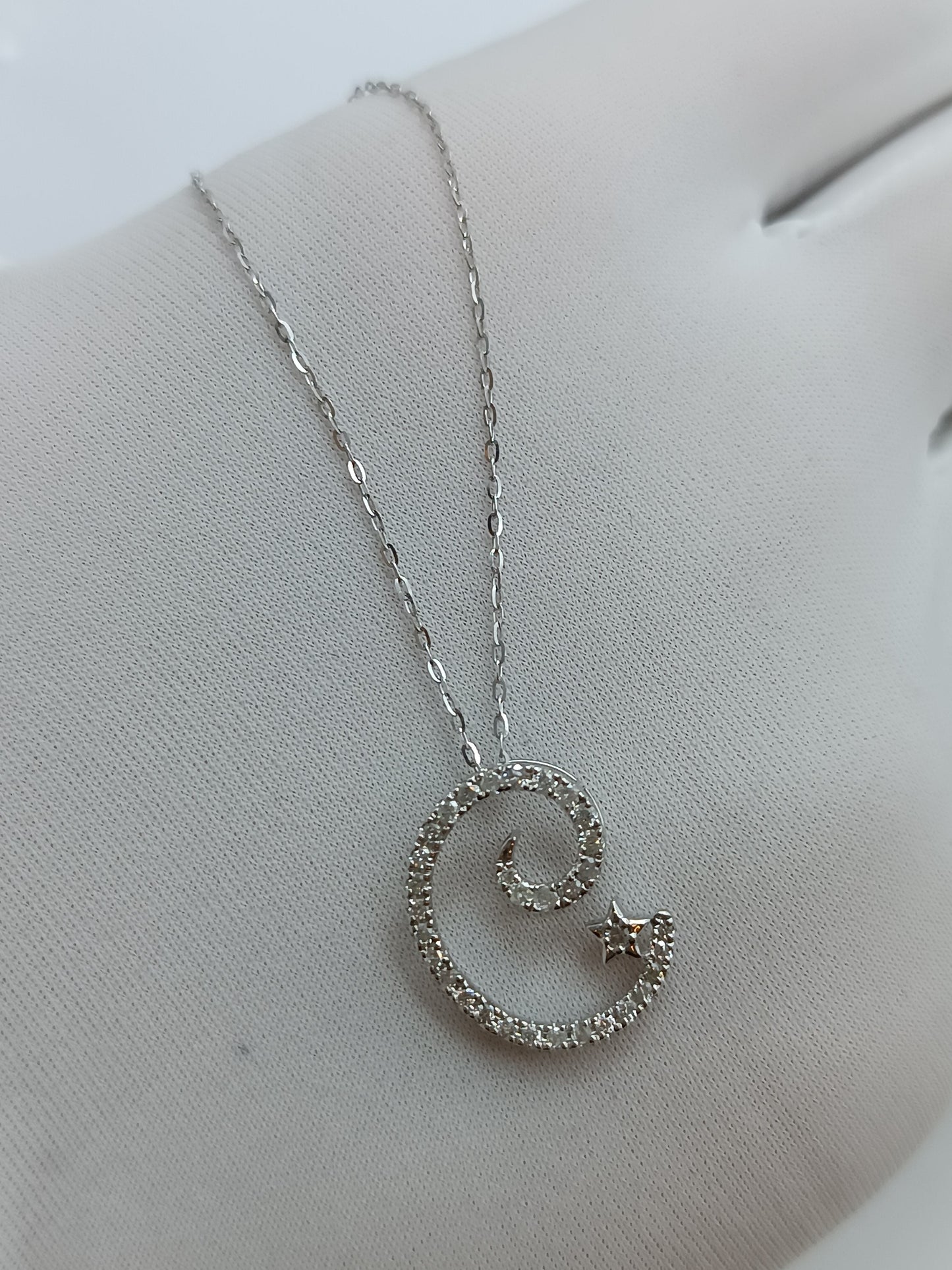 Dia-necklace